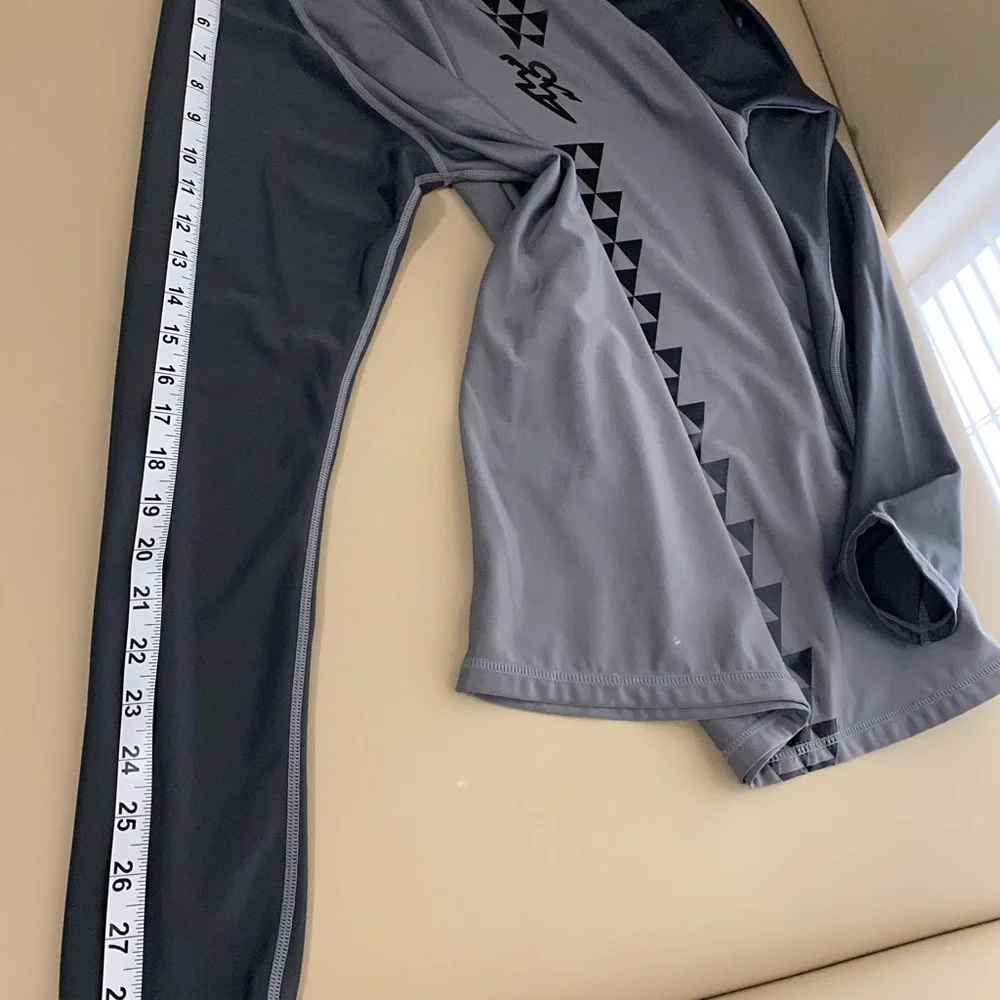 Dahui Rash Guard - Picture 9 of 11